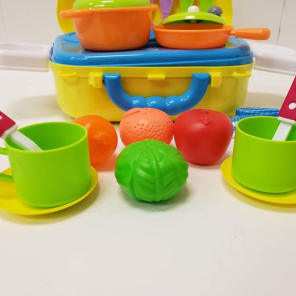 New Portable Mini Toy Kitchen set - Picture 10 of 15